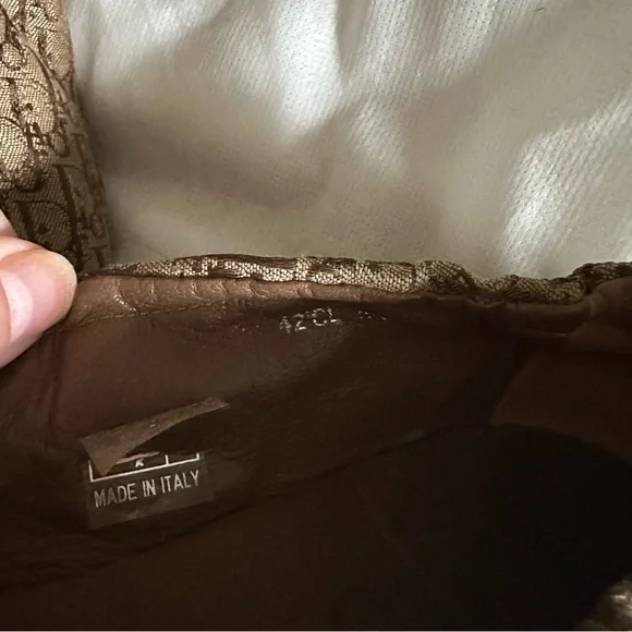 Dior Logo Flats - Picture 5 of 9